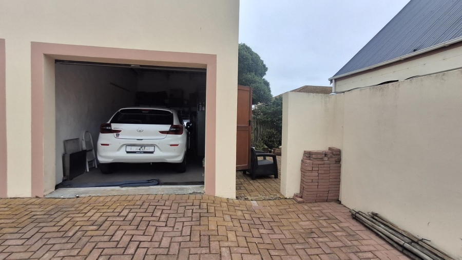 2 Bedroom Property for Sale in Gouritsmond Western Cape